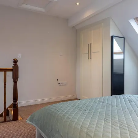 Coastal Town House Beside Train And Buses Only 5 Kilometers From Centre Casa vacanze Blackrock (Dublin)