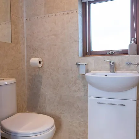 Casa vacanze Coastal Town House Beside Train And Buses Only 5 Kilometers From Centre Blackrock (Dublin)
